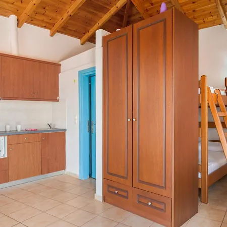 Chroma For 2, 1 Finikounta