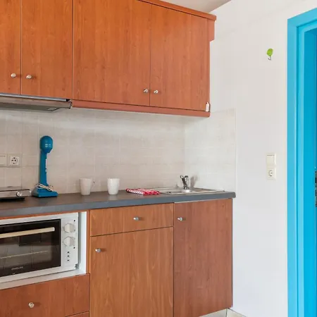 Chroma For 2, 1 Apartment Finikounta
